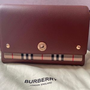 Burberry Note Bag.